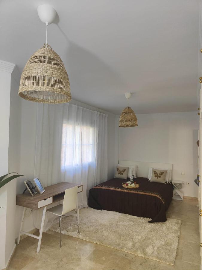 Center Beach 2 Beds Appartement Elviria Marbella Kültér fotó